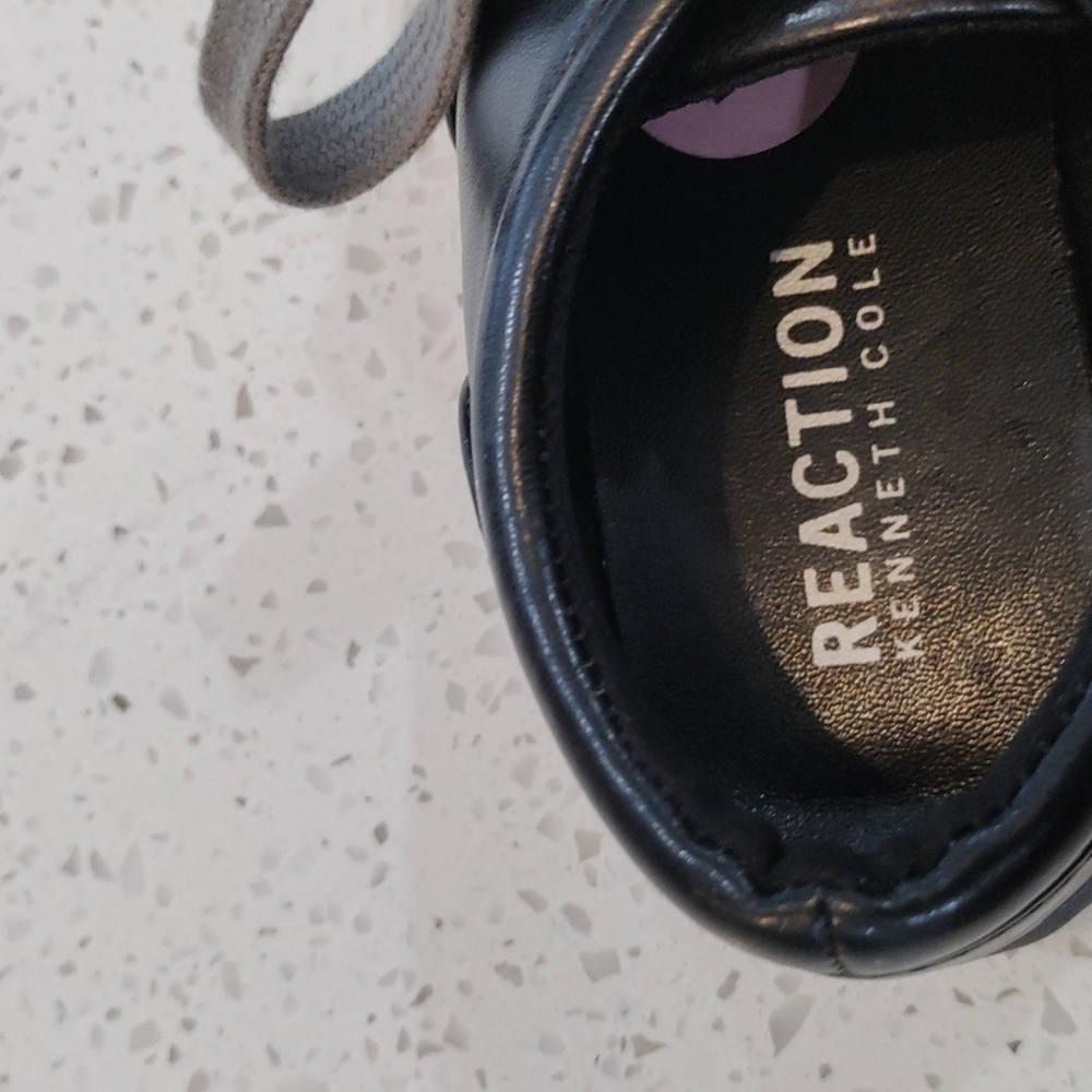 Reaction Kenneth Cole Boys shoes - Size 12 (Black/Gray) - Picture 5 of 7